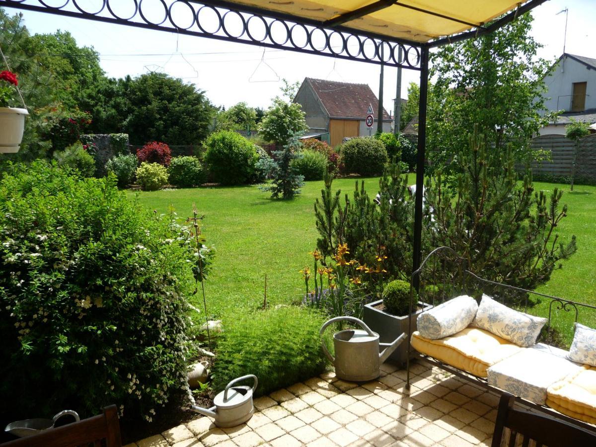 Les Jarrieres Bed and Breakfast Dame-Marie-les-Bois Eksteriør billede
