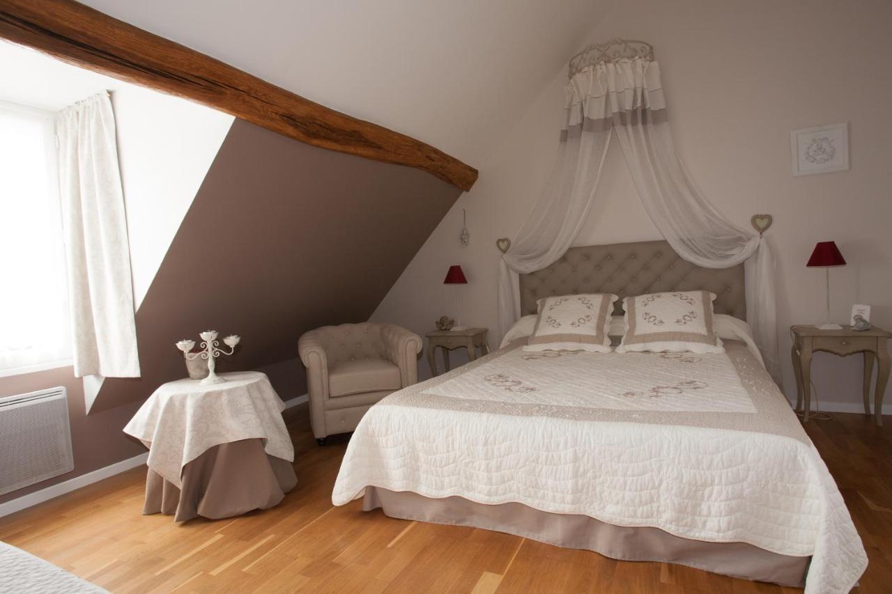 Les Jarrieres Bed and Breakfast Dame-Marie-les-Bois Eksteriør billede