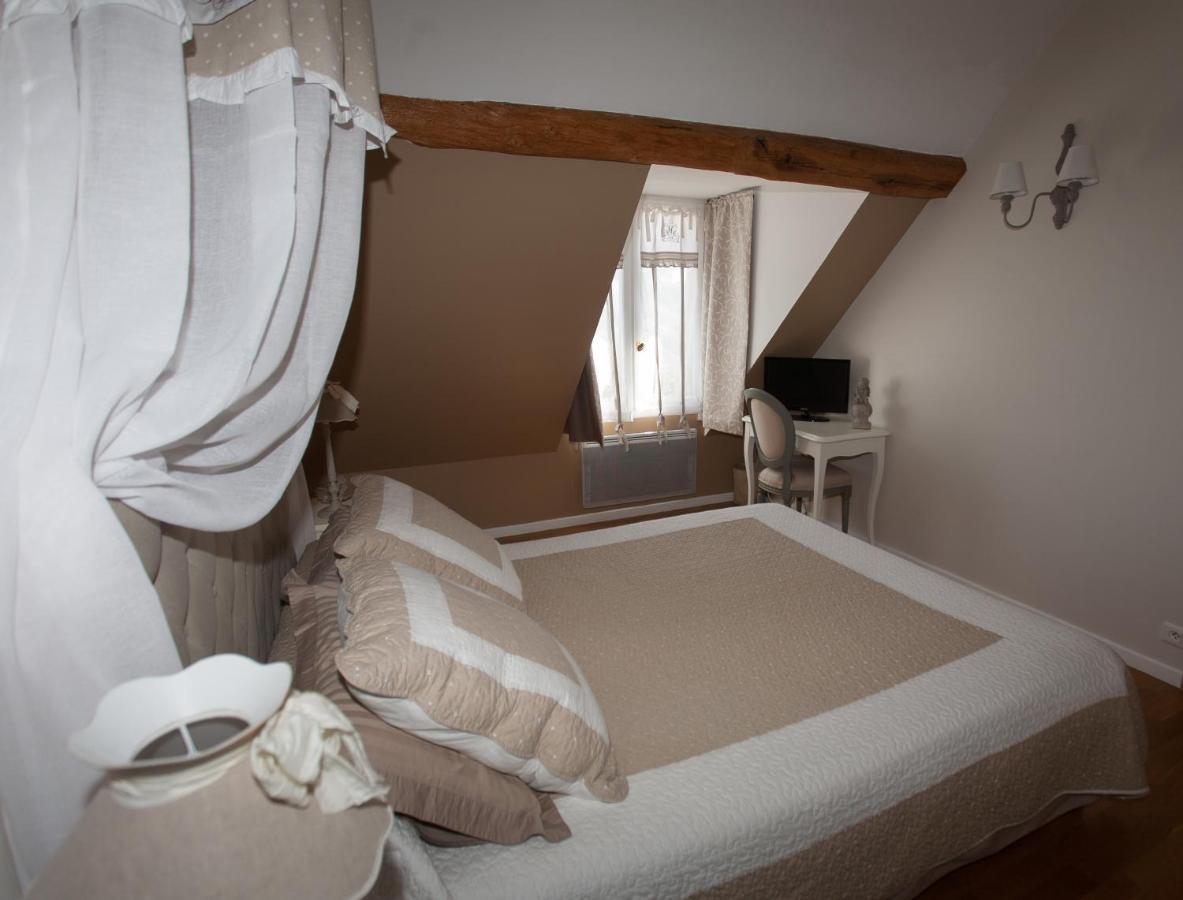Les Jarrieres Bed and Breakfast Dame-Marie-les-Bois Eksteriør billede