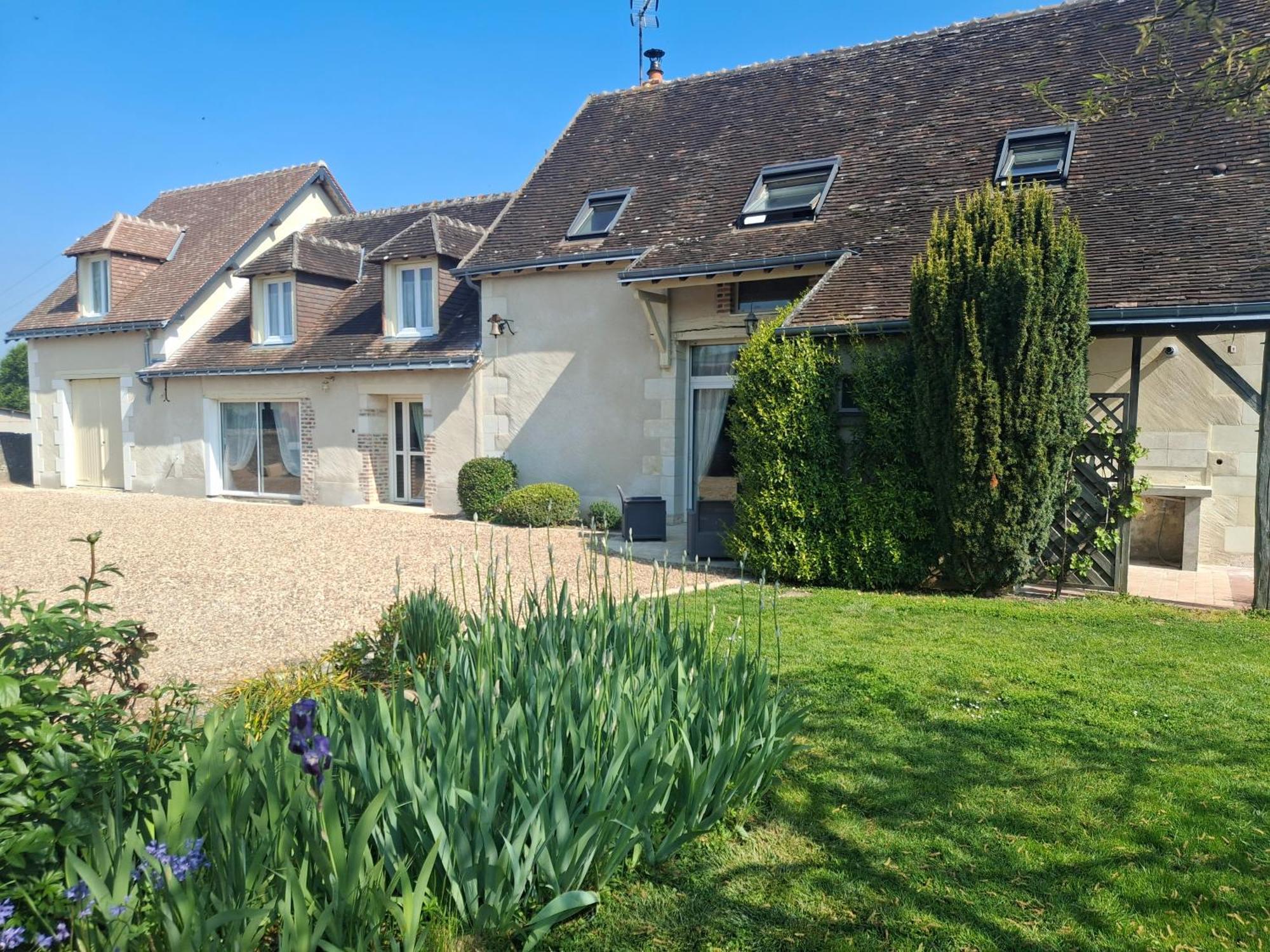 Les Jarrieres Bed and Breakfast Dame-Marie-les-Bois Eksteriør billede